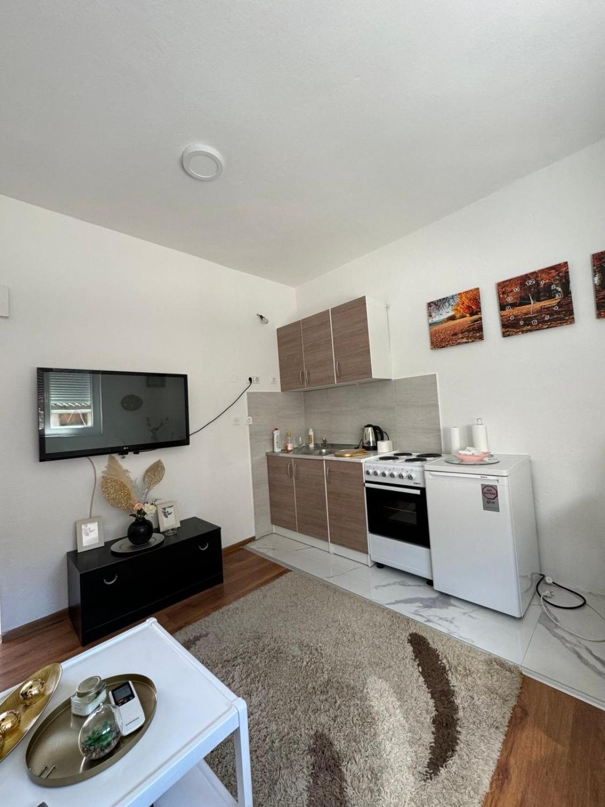 Apartman Nar Mostar Esterno foto